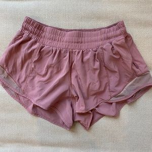 COPY - Lululemon hotty hot short 2.5” in dusty rose